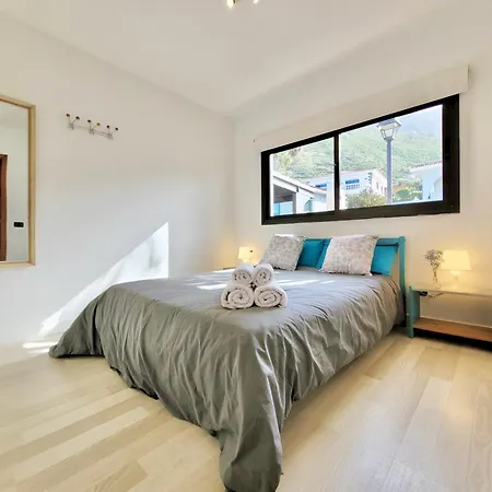 Willa Miya Del Sol Heated Saltwater Pool *