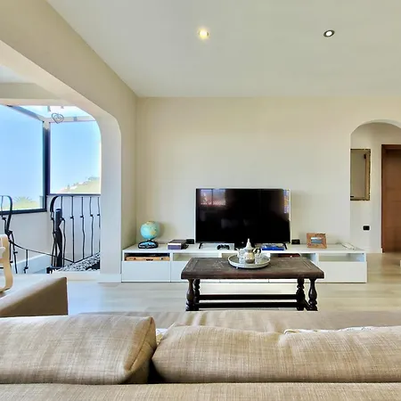 Miya Del Sol Heated Saltwater Pool La Orotava