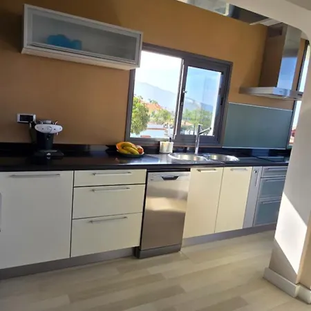 Miya Del Sol Heated Saltwater Pool * La Orotava