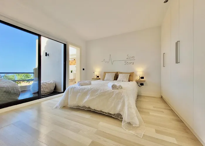 Miya Del Sol Heated Saltwater Pool Villa