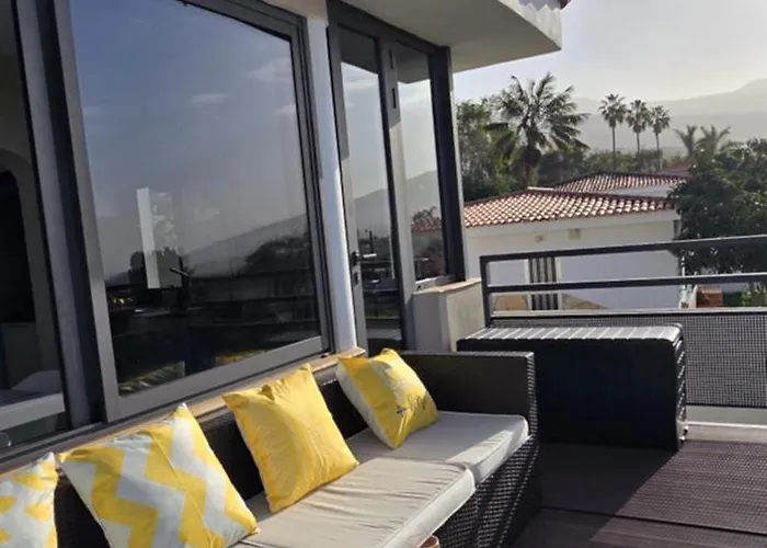 Miya Del Sol Heated Saltwater Pool Vila